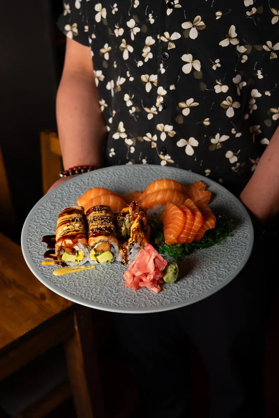Catering von MO: frisch angerichtete Sushi-Platte